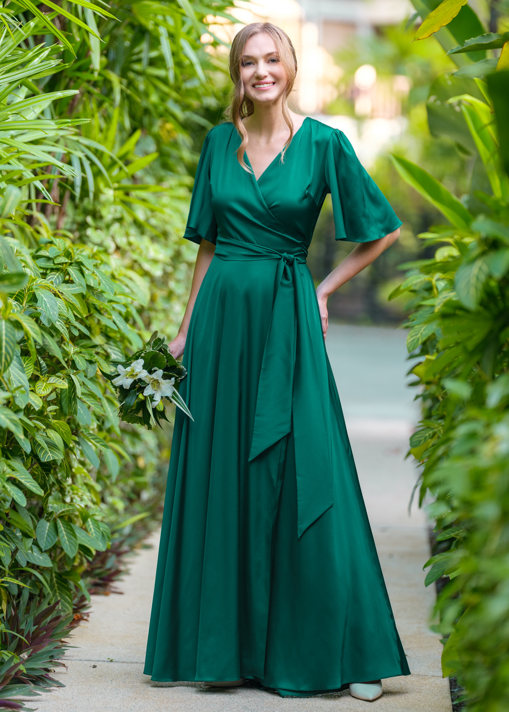 Emerald green wedding with perfect silk bridesmaids dresses