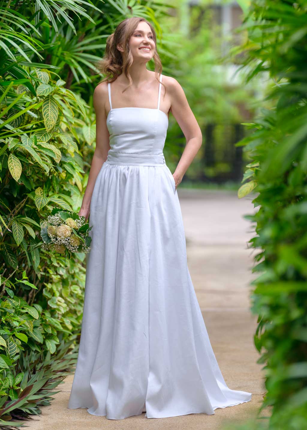 White slit linen dress with open back