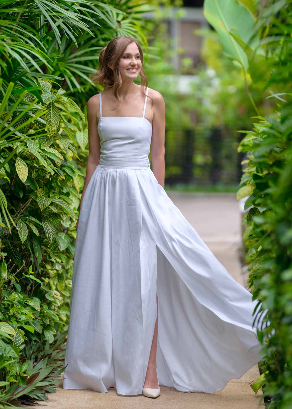 White slit linen dress with open back